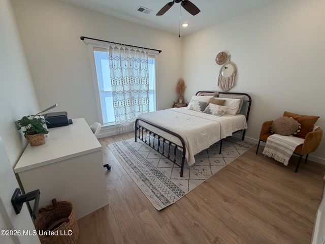 232 Cross Creek Cove, Byhalia, MS 38611