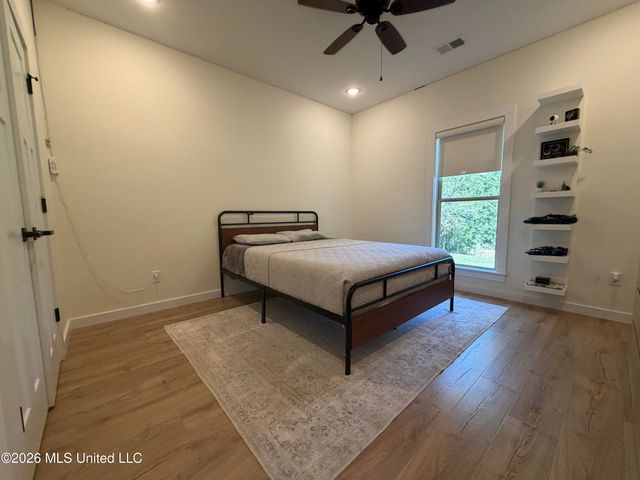 232 Cross Creek Cove, Byhalia, MS 38611