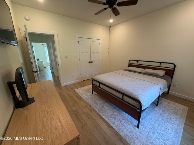 232 Cross Creek Cove, Byhalia, MS 38611