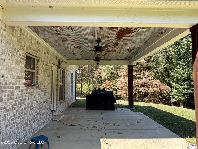 232 Cross Creek Cove, Byhalia, MS 38611