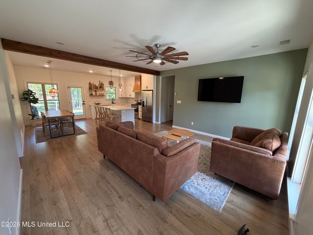 232 Cross Creek Cove, Byhalia, MS 38611