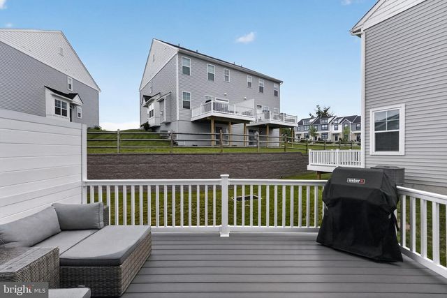 160 CHARLES LN, Harleysville, PA 19438