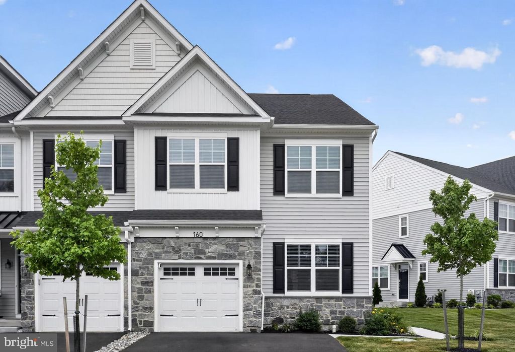 160 CHARLES LN, Harleysville, PA 19438