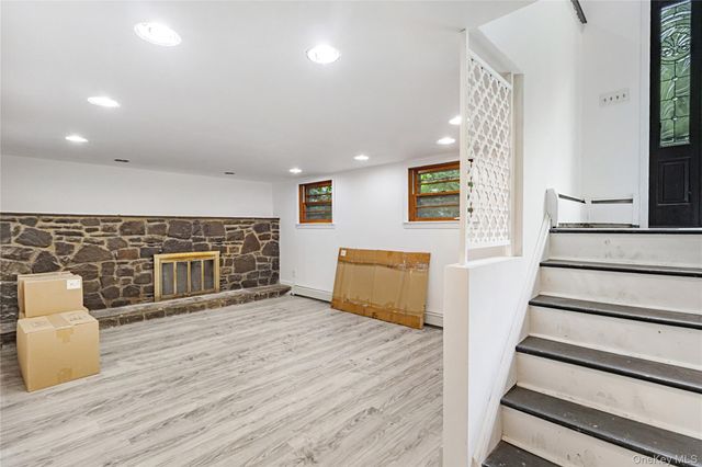 9 Catalpa Road N, Newburgh, NY 12550