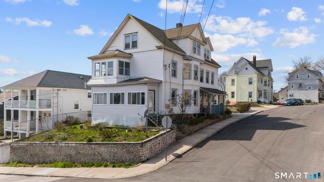 26 Rosemary Street, New London, CT 06320