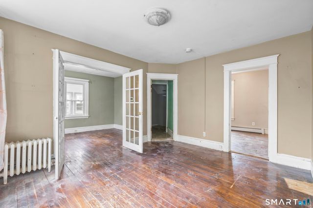 26 Rosemary Street, New London, CT 06320