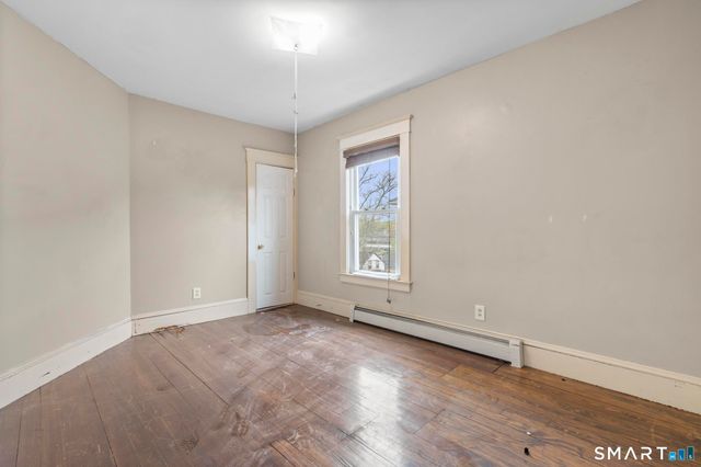 26 Rosemary Street, New London, CT 06320