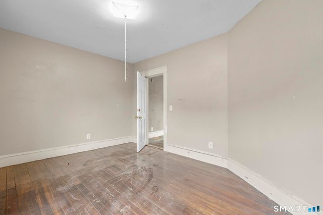 26 Rosemary Street, New London, CT 06320