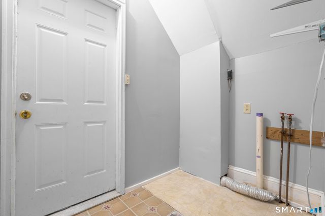 26 Rosemary Street, New London, CT 06320