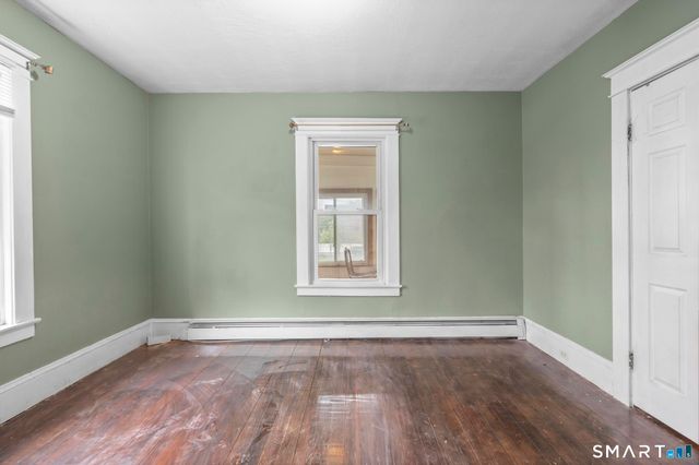 26 Rosemary Street, New London, CT 06320
