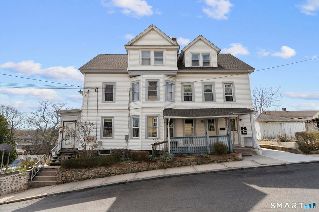 26 Rosemary Street, New London, CT 06320