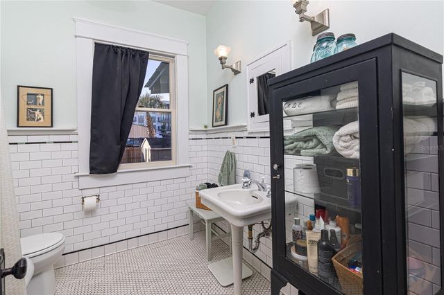 6002 SUWANEE AVENUE, Tampa, FL 33604