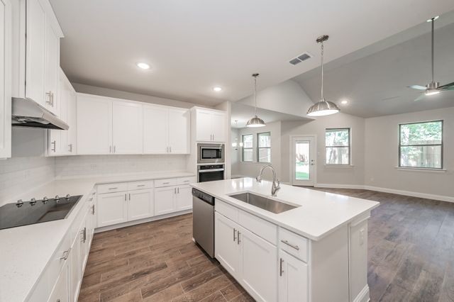 241 Gardenia Drive, Azle, TX 76020