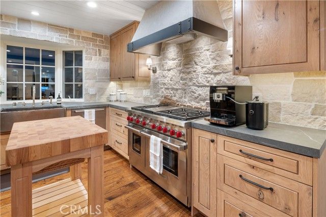 138 Emerald Bay, Laguna Beach, CA 92651