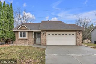 832 Aspen Circle, Little Canada, MN 55109
