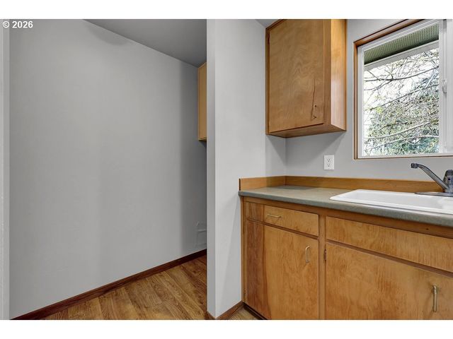 3256 MARVIN Dr, Eugene, OR 97404