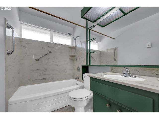 3256 MARVIN Dr, Eugene, OR 97404