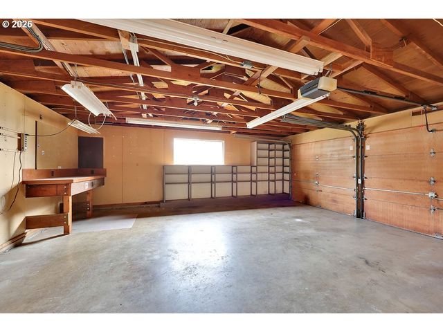 3256 MARVIN Dr, Eugene, OR 97404