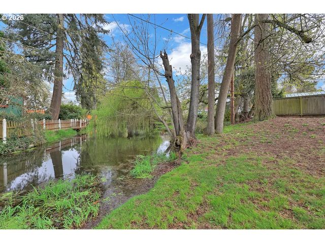 3256 MARVIN Dr, Eugene, OR 97404