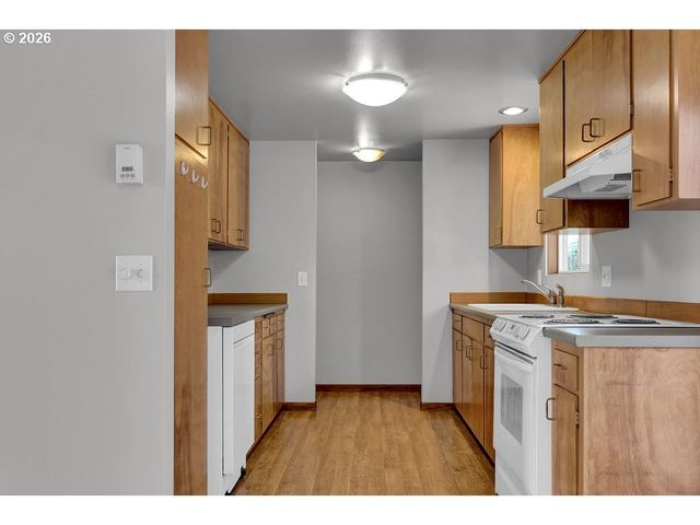 3256 MARVIN Dr, Eugene, OR 97404