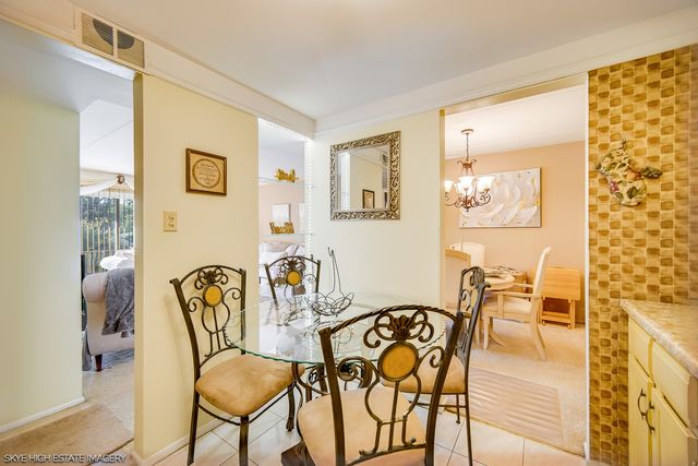 18855 Burnham Avenue 234, Lansing, IL 60438