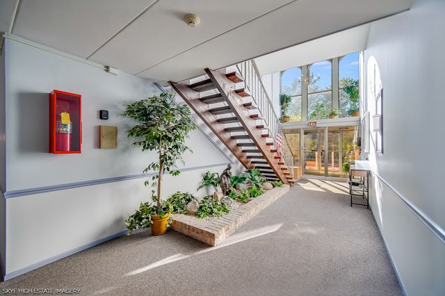 18855 Burnham Avenue 234, Lansing, IL 60438