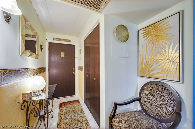 18855 Burnham Avenue 234, Lansing, IL 60438