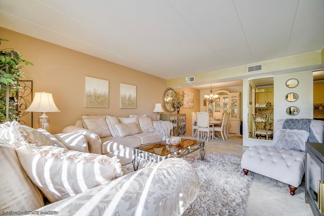 18855 Burnham Avenue 234, Lansing, IL 60438