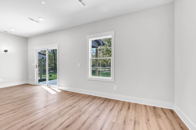 33 Charleston Cove Way, Clarksville, TN 37043