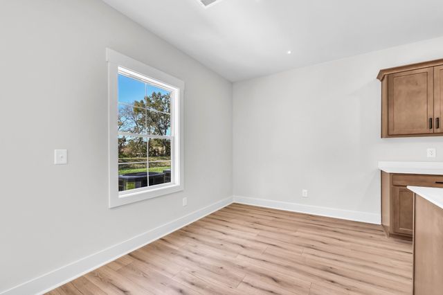 33 Charleston Cove Way, Clarksville, TN 37043