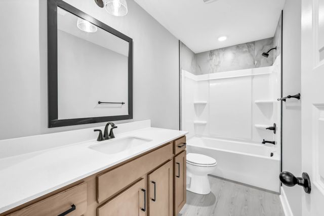 33 Charleston Cove Way, Clarksville, TN 37043