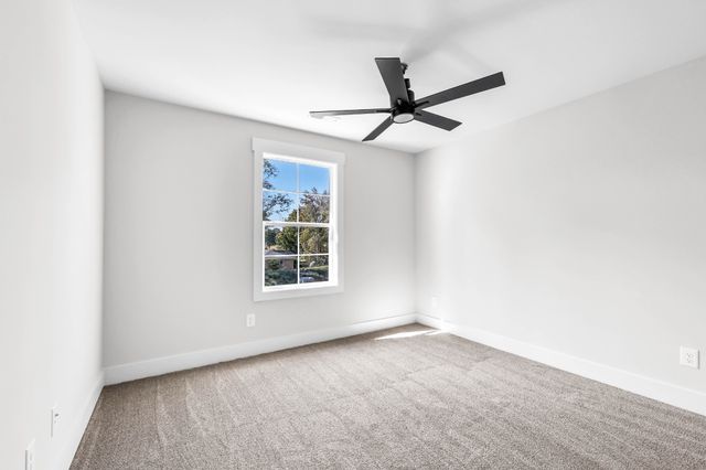 33 Charleston Cove Way, Clarksville, TN 37043