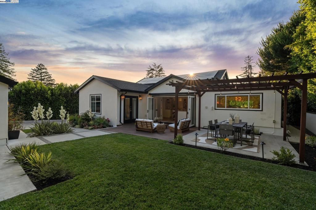 5850 AMY DRIVE, Oakland, CA 94618