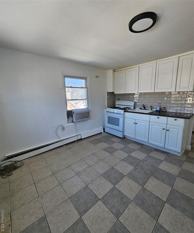 196 S Franklin Street, Hempstead, NY 11550