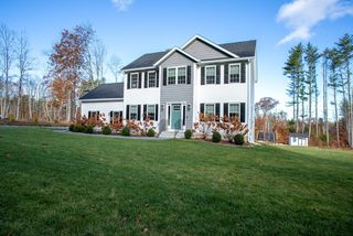 7 Patriots Rd, Templeton, MA 01468