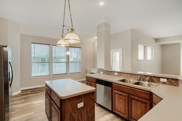 2306 Everton Drive, Arlington, TX 76001