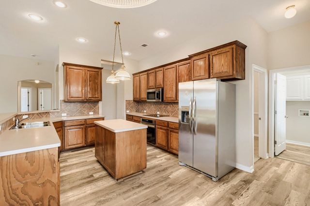 2306 Everton Drive, Arlington, TX 76001