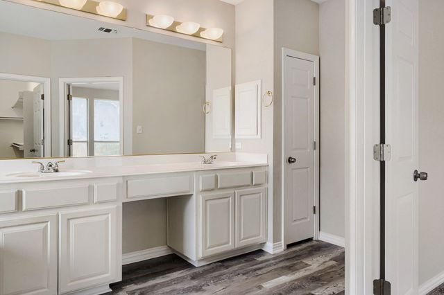 2306 Everton Drive, Arlington, TX 76001
