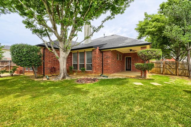2306 Everton Drive, Arlington, TX 76001