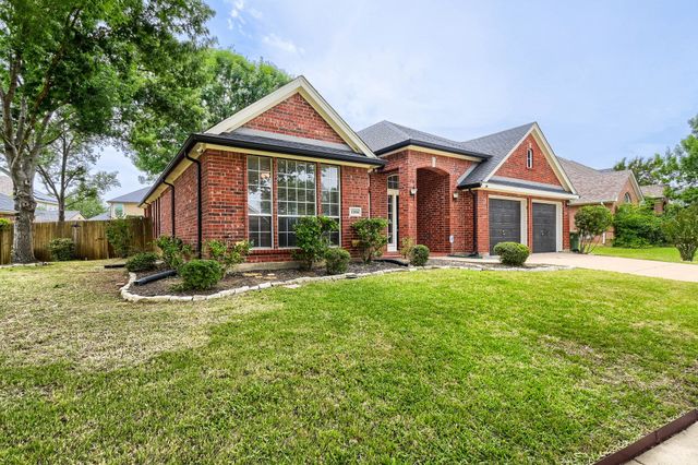 2306 Everton Drive, Arlington, TX 76001