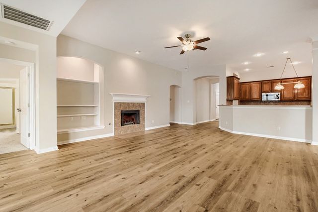 2306 Everton Drive, Arlington, TX 76001