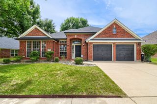 2306 Everton Drive, Arlington, TX 76001