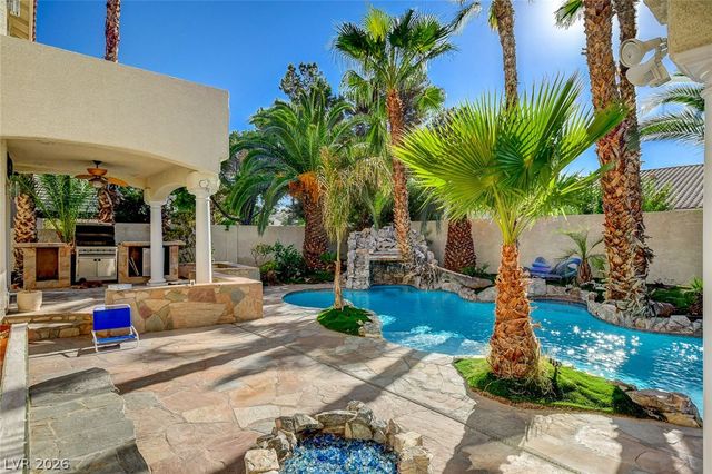 9143 Amber Waves Street, Las Vegas, NV 89123