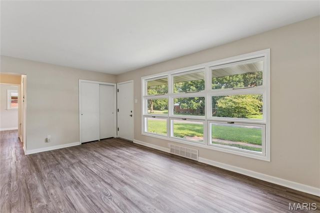 160 Saint Patrick Lane, Florissant, MO 63031