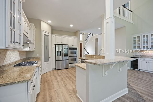 10 Manor Court Ln, Hilton Head Island, SC 29926