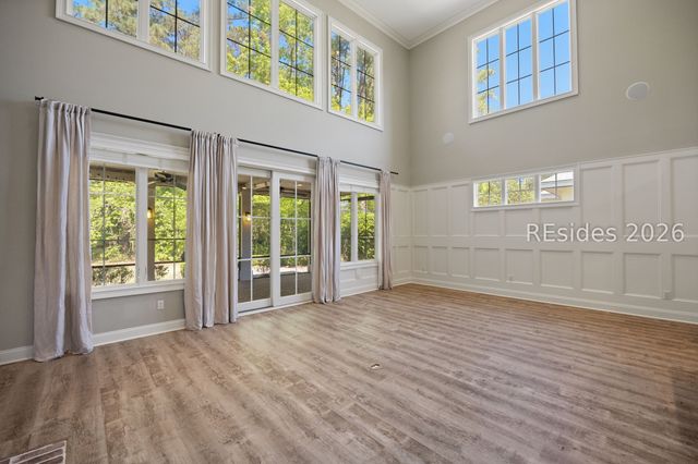 10 Manor Court Ln, Hilton Head Island, SC 29926