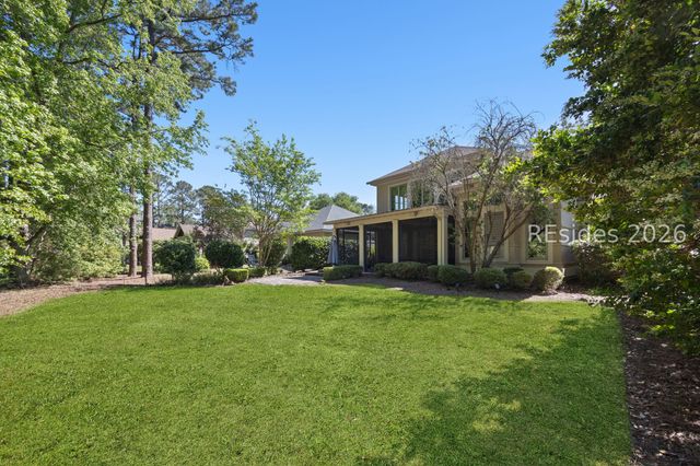 10 Manor Court Ln, Hilton Head Island, SC 29926