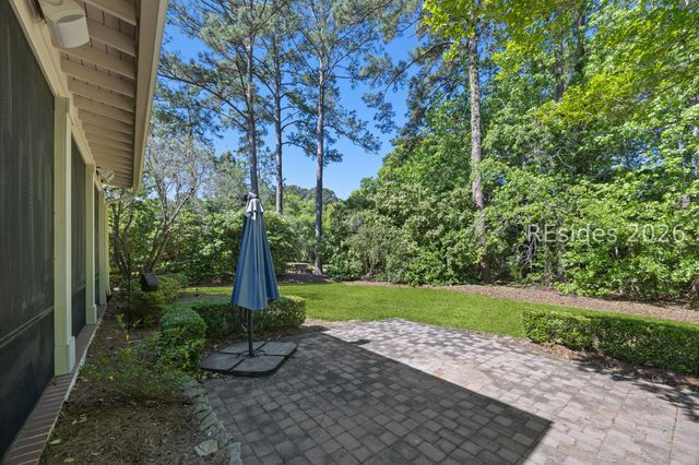 10 Manor Court Ln, Hilton Head Island, SC 29926