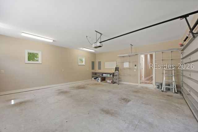 10 Manor Court Ln, Hilton Head Island, SC 29926