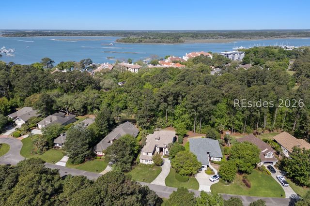 10 Manor Court Ln, Hilton Head Island, SC 29926